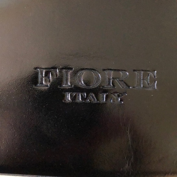 Fiore Leather handbag - Picture 2 of 8